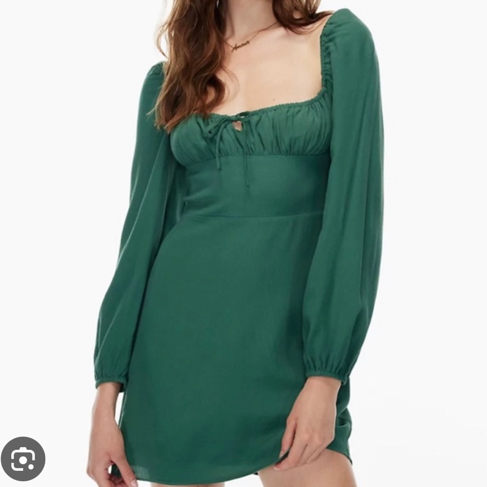 Aritzia Sunday Best Delilah dress